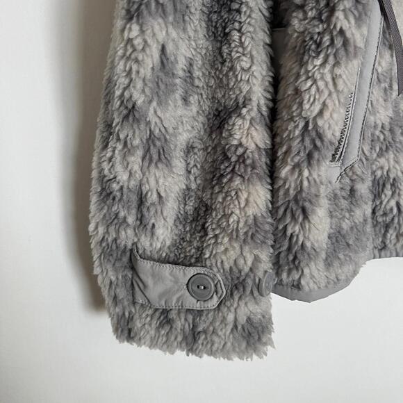 Patagonia Divided Sky Women’s Jacket - Picture 9 of 9